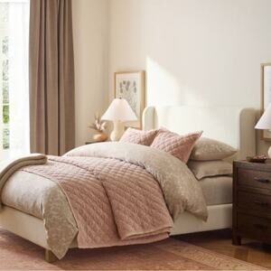 🆕 PB Luxury Hotel Style Pink Quilt King Set Pillowcases Down Alternative Ballet